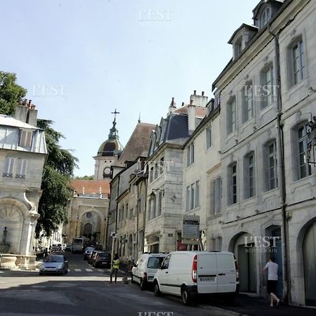 L'Appartement Du Voisin D'Hugo Besançon Eksteriør billede