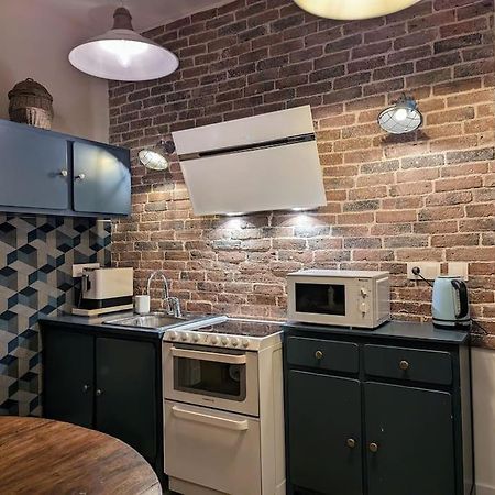 L'Appartement Du Voisin D'Hugo Besançon Eksteriør billede